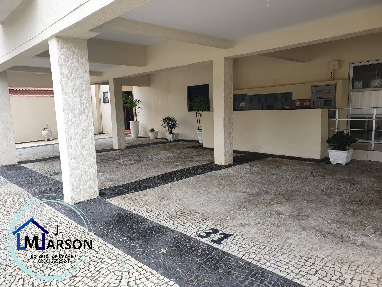 Apartamento à venda com 3 quartos, 150m² - Foto 32